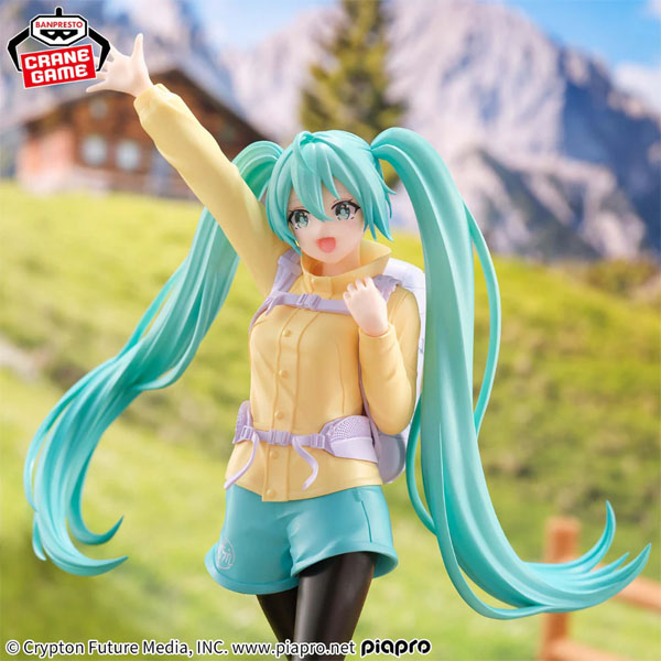 Banpresto Vocaloid Hatsune Miku Holiday Memories Mountain Climbing Figure
